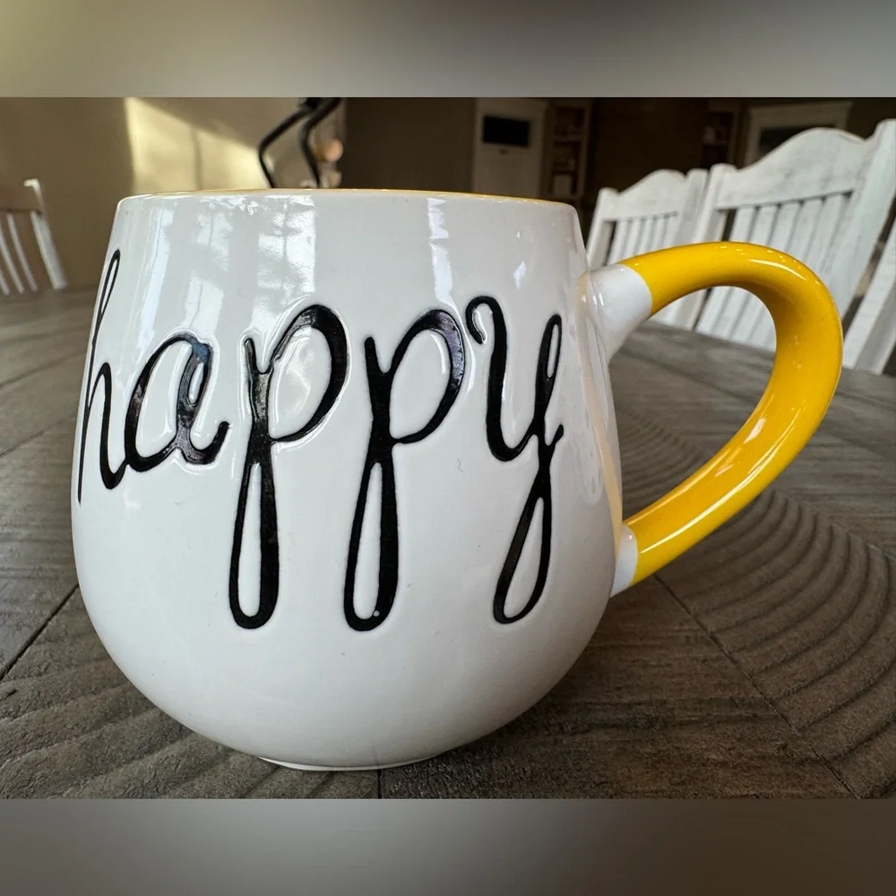 Pier 1 Happy Yellow & White Cheerful Coffee/Tea Mug